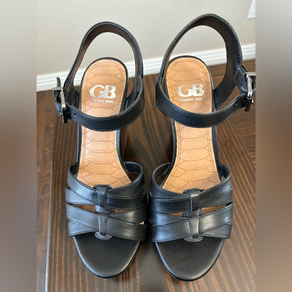 Gianni Bini platform wedge sandals, black, size 8.5
